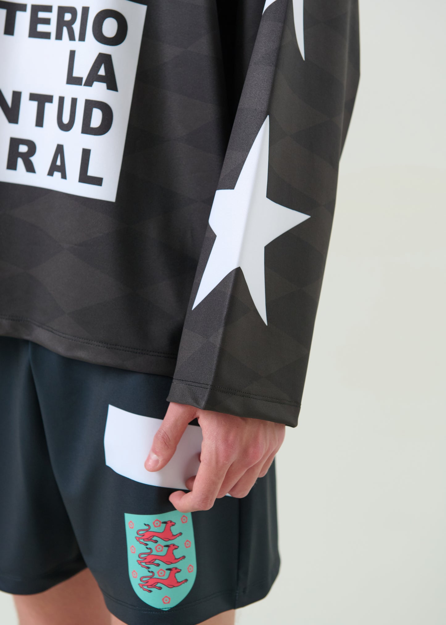 WOLFGANG MINISTERIO BLACK SOCCER JERSEY