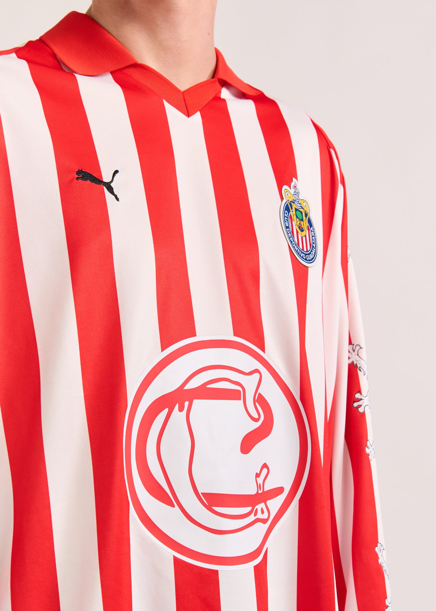 PUMA X LYM X CHIVAS LONG SLEEVE WHITE AND RED RETRO JERSEY SELECT.